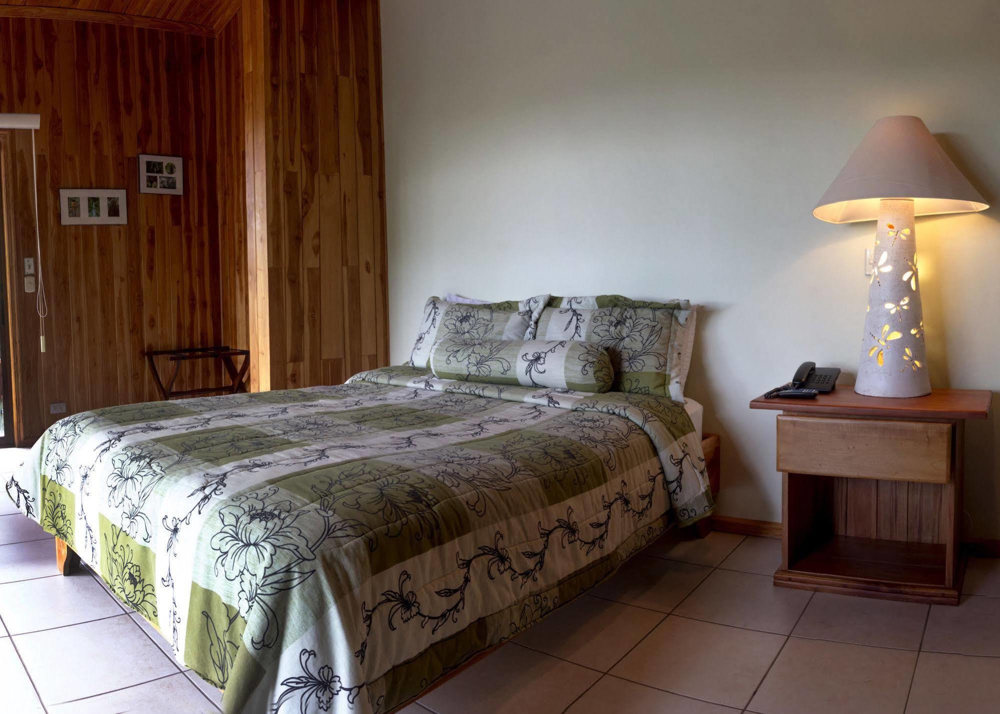 Ficus Lodge Monteverde Exterior photo